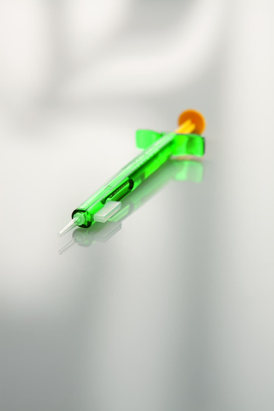 VISCOJECT 1.8 injector picture (med-zoom)